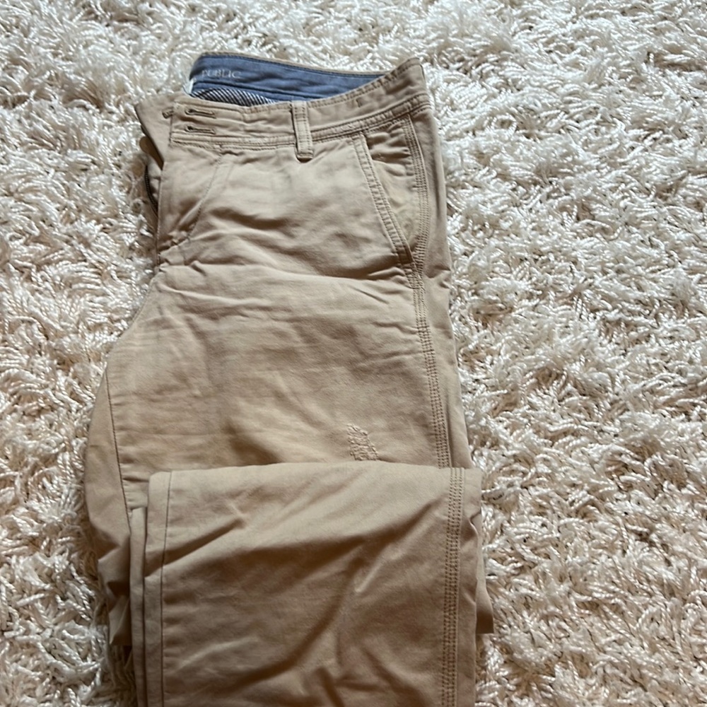 Khaki capris